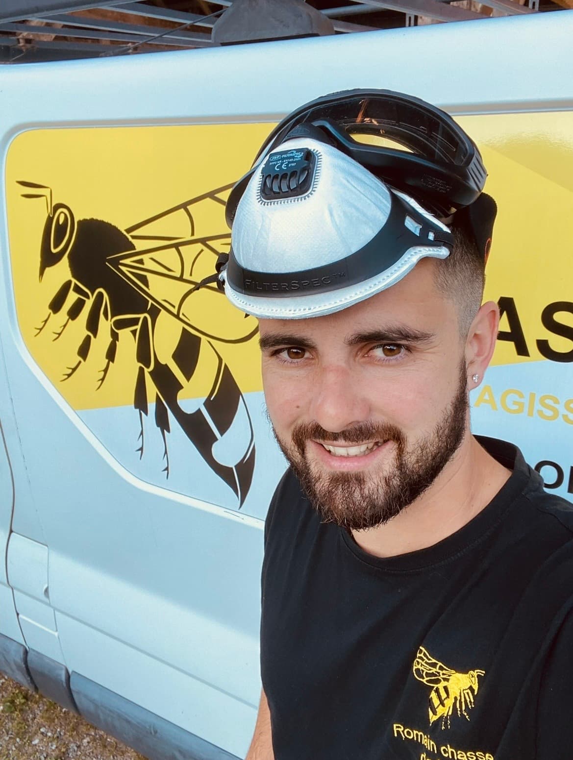 Romain chasseur de frelon — destruction de nids de guêpes et frelons à Bergerac
